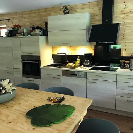 Rueckzugsort Am Teich In Winterberg, Cleaning Included *