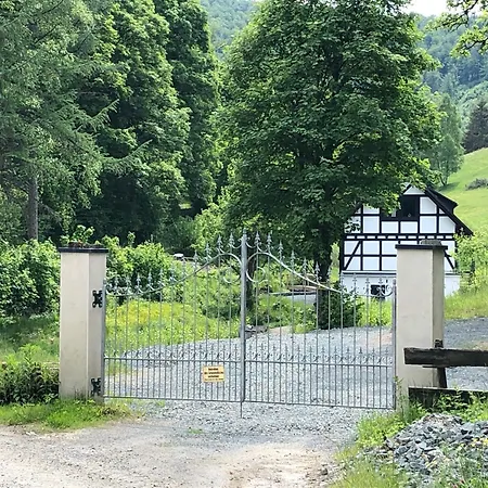 Rueckzugsort Am Teich In Winterberg, Cleaning Included Σπίτι διακοπών