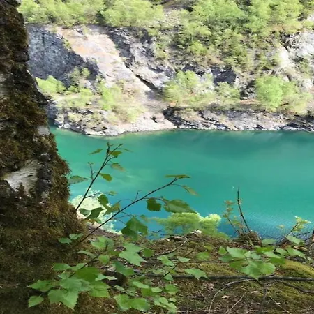Rueckzugsort Am Teich In Winterberg, Cleaning Included *
